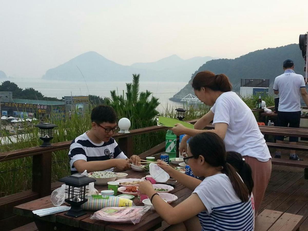 Pataya Motel Geoje Exterior photo